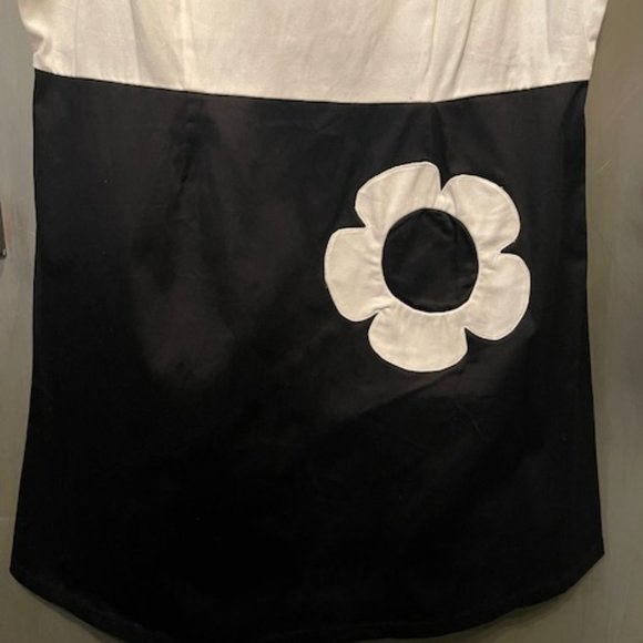 Smak Parlour Black & White Flower Model Maven Flare Dress - NWT - Picture 9 of 14